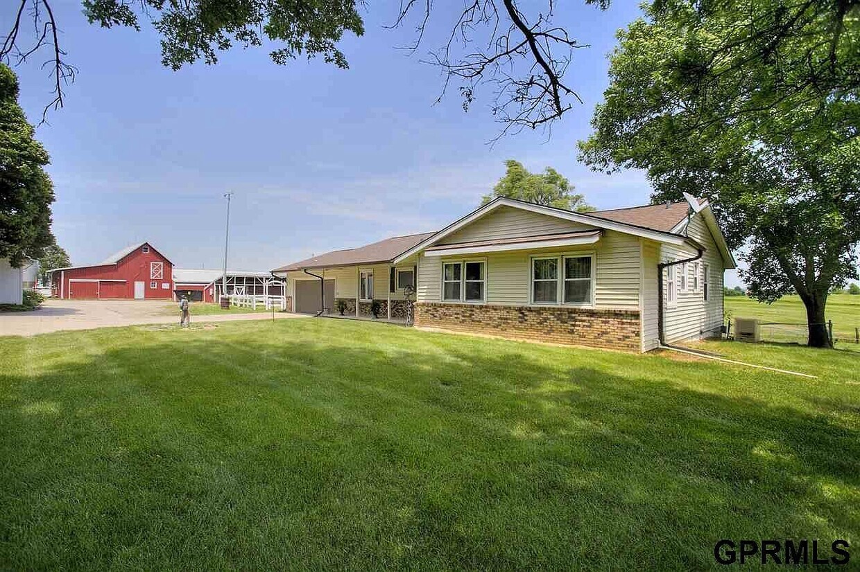 Primary Photo - 11329 Pawnee Rd