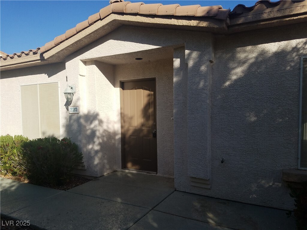 Foto principal - 227 Big Horn Dr