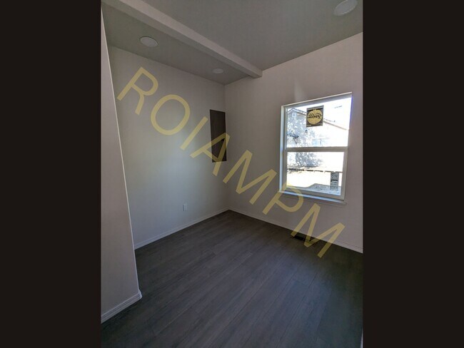 Foto del edificio - 216 12th Ave N