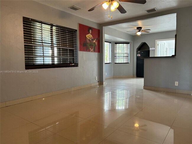 Foto del edificio - 2551 Wiley St