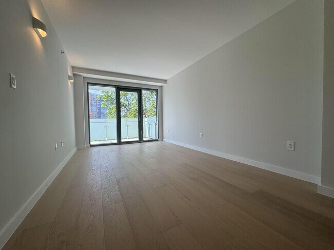 Foto del edificio - 13680-136-41 41st Ave