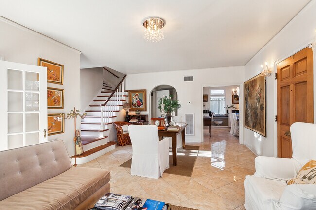 Building Photo - 439 Betz Pl