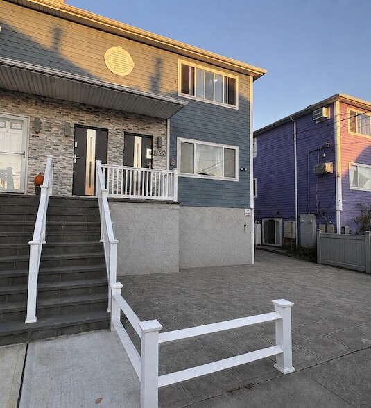 Building Photo - 1-66 Beach 98th St