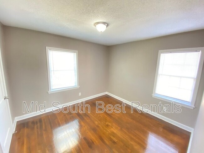 Building Photo - 1385 Kimball Ave