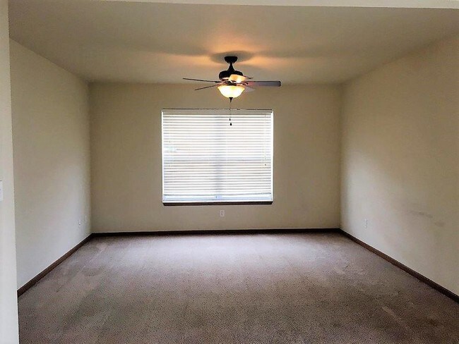 Foto del edificio - 16850 Huntington Lane B