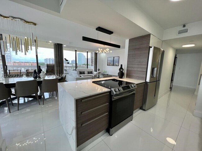 Foto del edificio - 19355 Turnberry Way