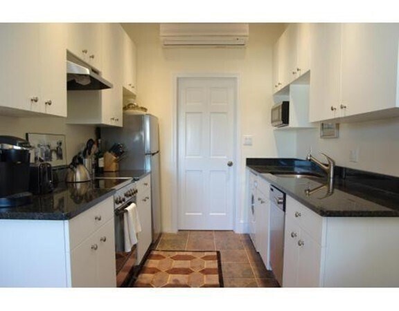 Building Photo - 76 Commonwealth Ave