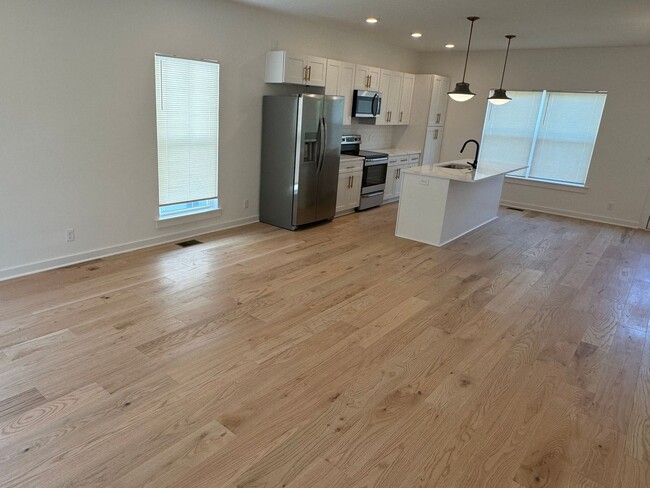Foto del edificio - New Construction! Luxury Custom Home!