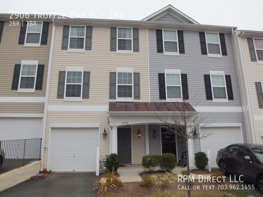 Primary Photo - 3 Level Townhouse in River Oaks!