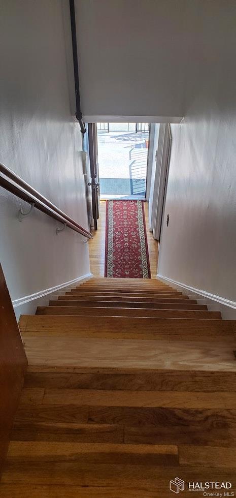 Building Photo - 60-46 69th Pl