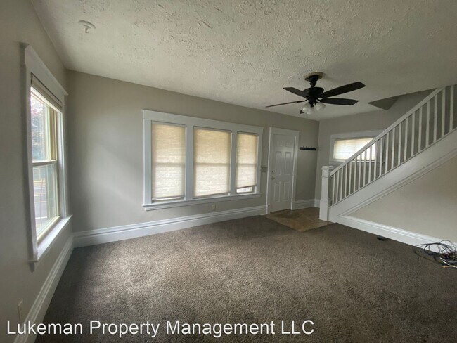 Building Photo - 5 br, 1.5 bath House - 1832 S Burdick St
