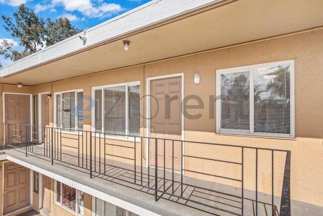 Foto del edificio - 7630 Lockwood St