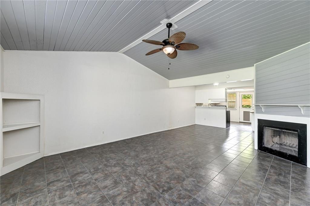 Foto del edificio - 5618 Oak Blvd