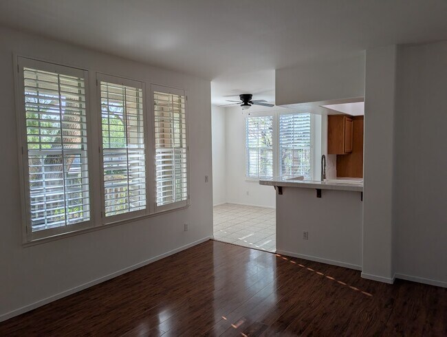 Foto del edificio - 27009 Channel Ln