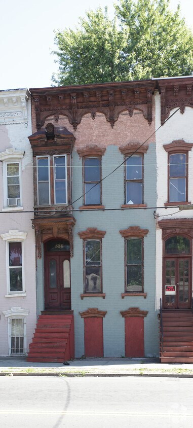 Foto del edificio - 539 Clinton Ave