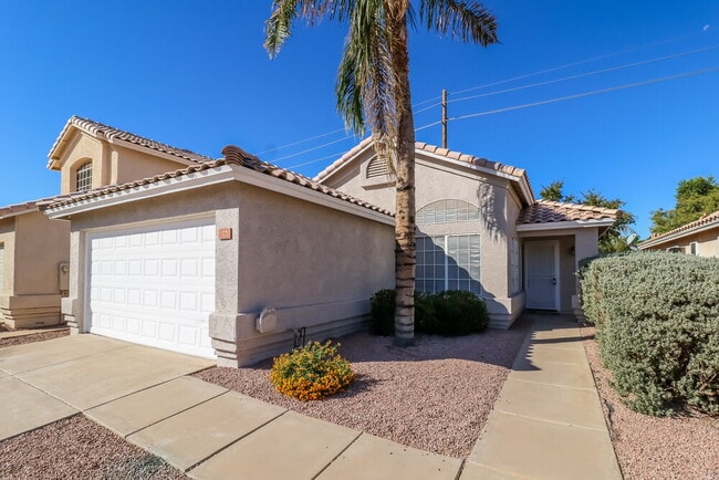 Building Photo - 72 N Cholla St