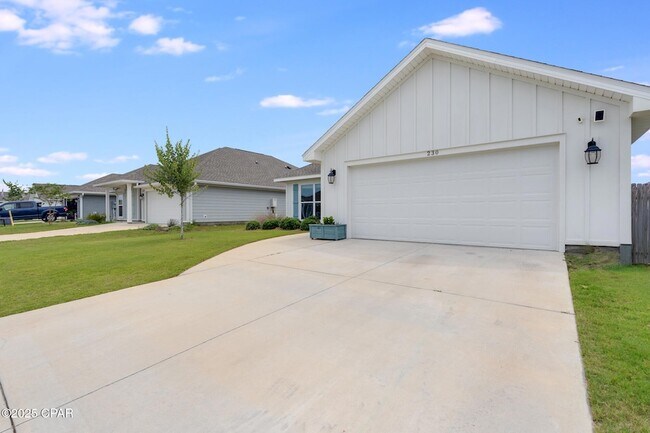 Building Photo - 230 Bayou Bend Ln