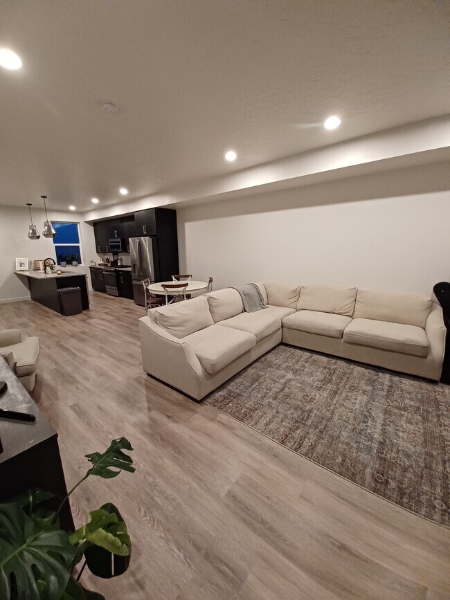 Foto del edificio - 487 W 620 N