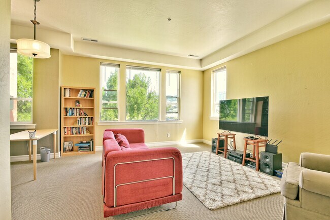 Foto del edificio - 184 Clear Creek Dr