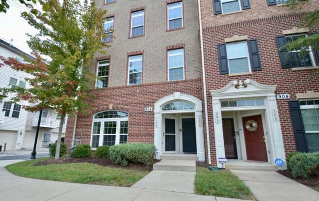 Building Photo - 904 Hall Station Dr
