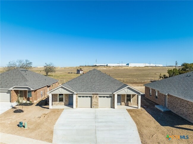 Building Photo - 3505 Abraham Dr