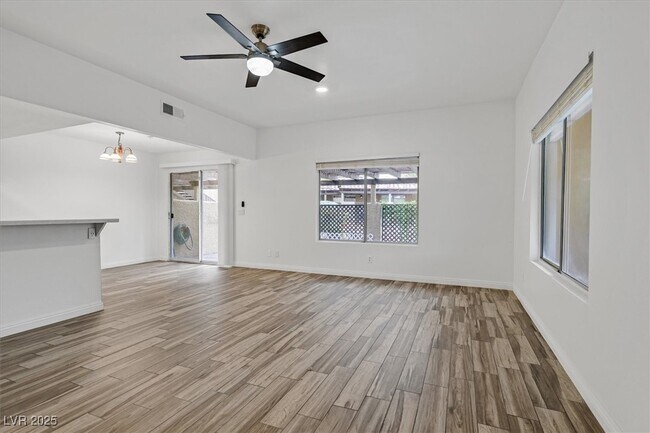 Foto del edificio - 1818 Plum Ct
