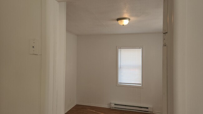 Foto del edificio - 827 Barney Ave