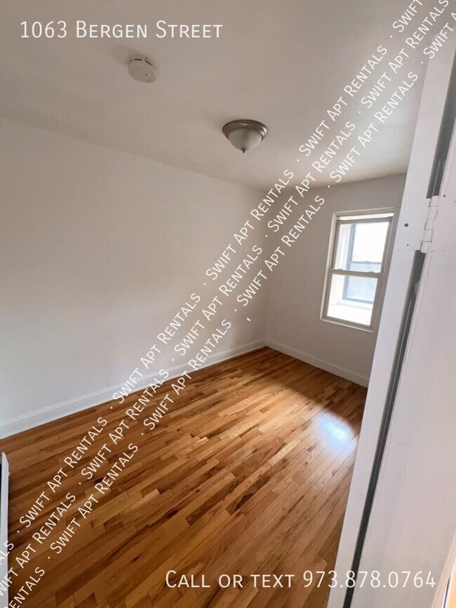 Foto del edificio - 1063 Bergen St