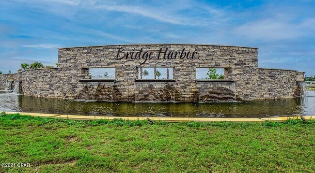 Building Photo - 417 Rhetts Loop