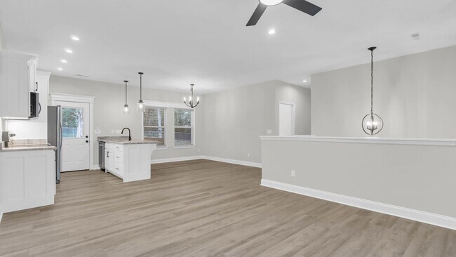Foto del edificio - Brand new, 4 bedroom home!