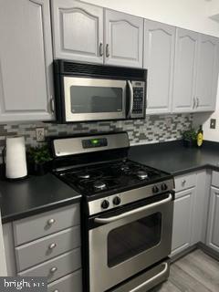 Foto principal - 8739 Marsden St