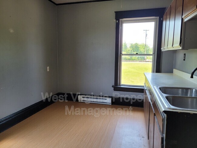 Building Photo - 345 Prosperity Rd
