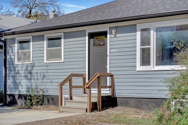 Building Photo - 4812 Hillside St