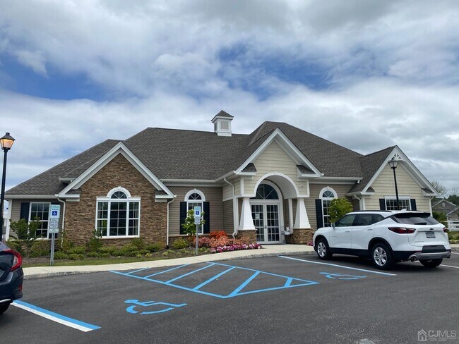 Foto del edificio - 151 Grabowski Dr