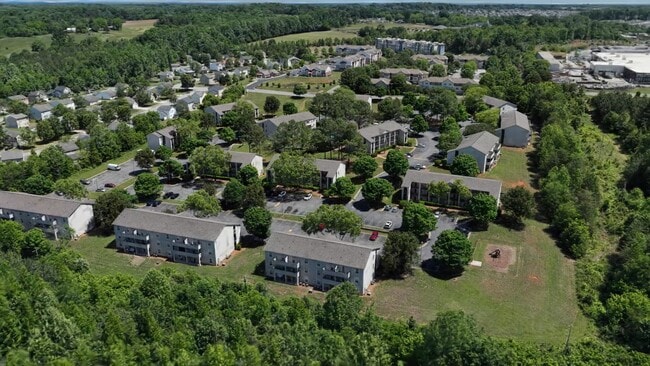  - Summer Pointe Apartment Homes