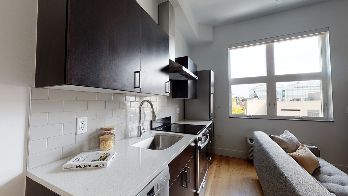 135 Adams St, Denver, CO 80206