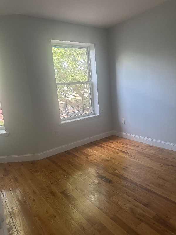 Photo - 673 E 223rd St (The Bronx, NY)