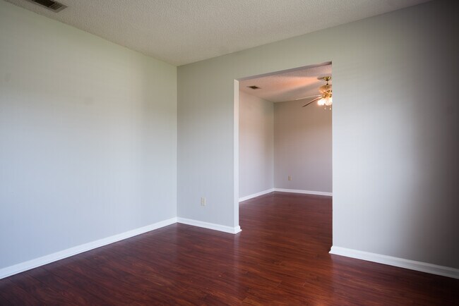 Building Photo - 86 Retriever Way