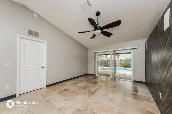 Building Photo - 637 Regency Way