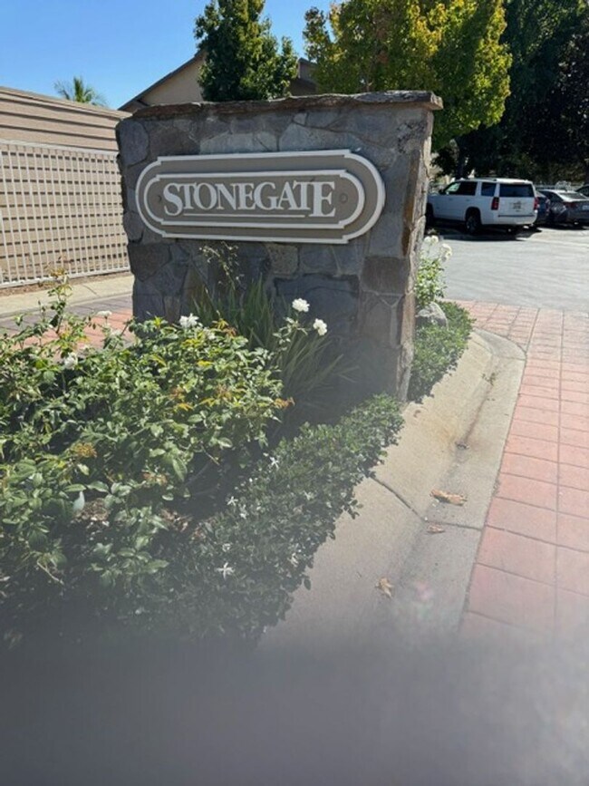 Foto del edificio - 12572 Fieldstone Ln