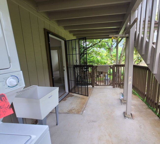 Building Photo - Kaneohe 1 bed / 1 bath