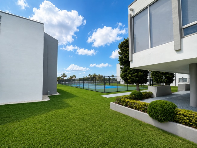 Building Photo - 14150 SW 84th St