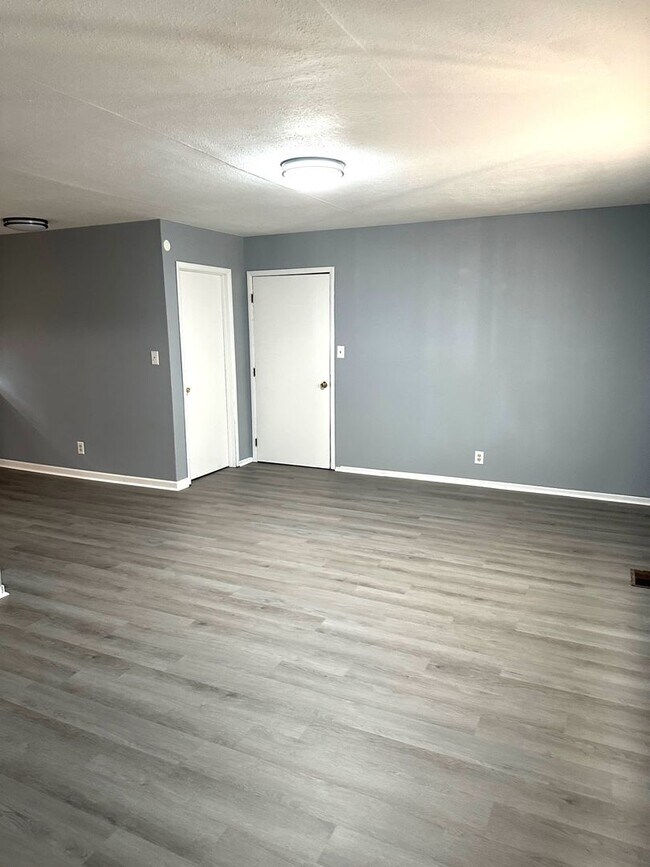 Foto del edificio - 257-259 W Elm St.