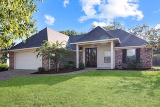 Building Photo - 165 Harvey Cir