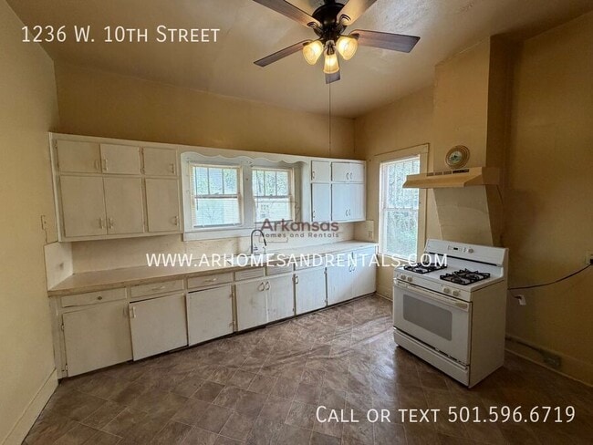 Foto del edificio - 1236 W 10th St