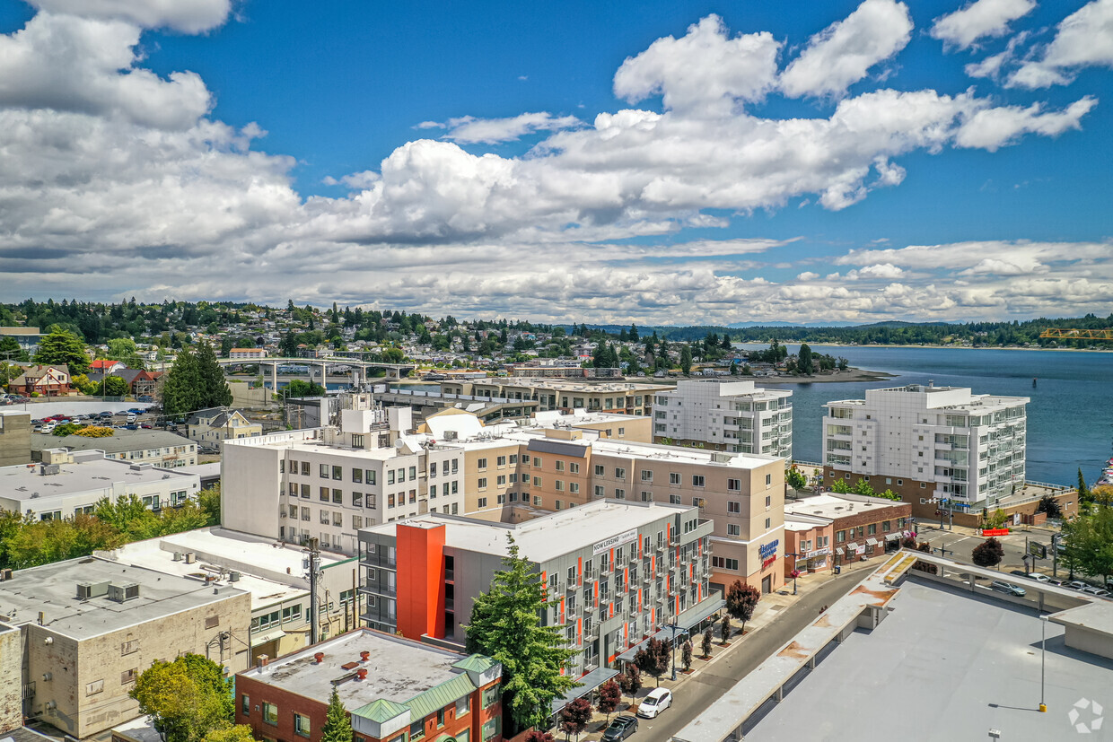 Primary Photo - Harborside Flats