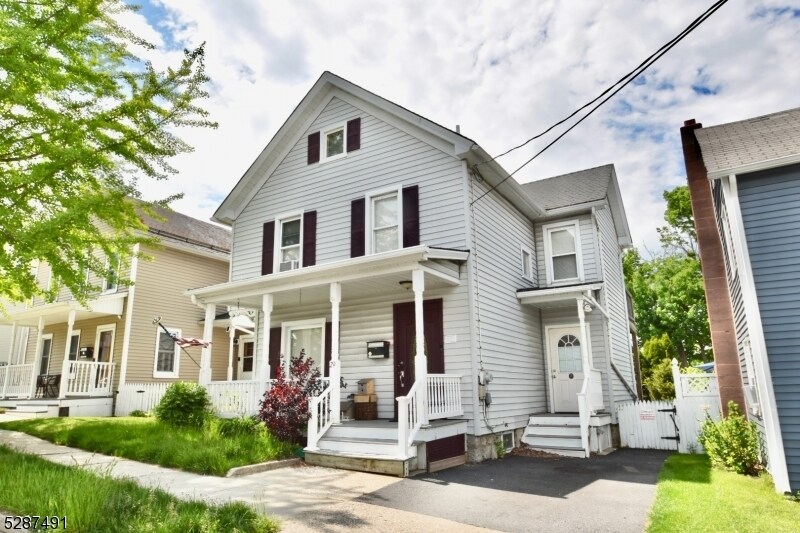 Primary Photo - 29 Moran St