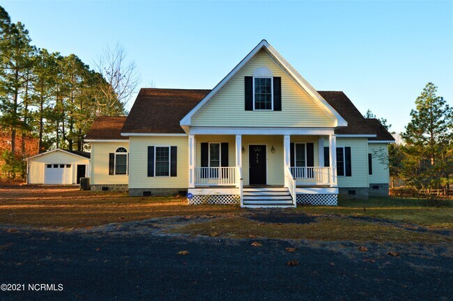 Building Photo - 712 Youngs Rd