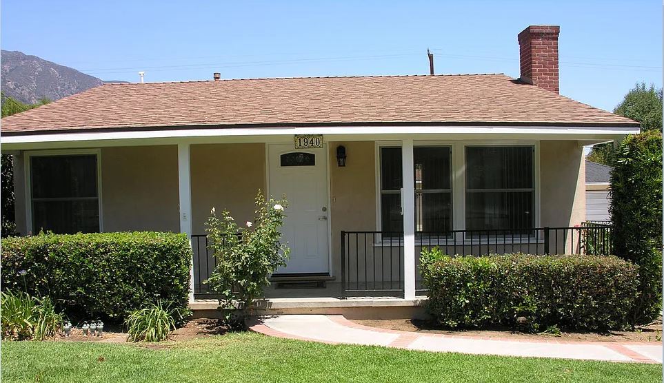 Primary Photo - 1940 Grand Oaks Ave