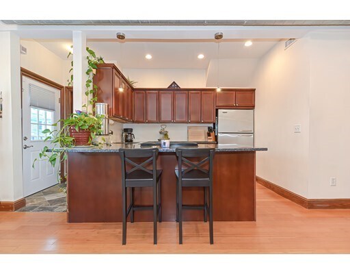 Foto del edificio - 176 Hillside St